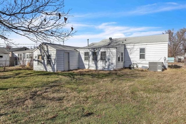 320 E Fairchild Drive, Midwest City, OK 73110