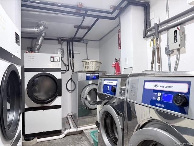 14218 38th Avenue 9C, Flushing, NY 11354