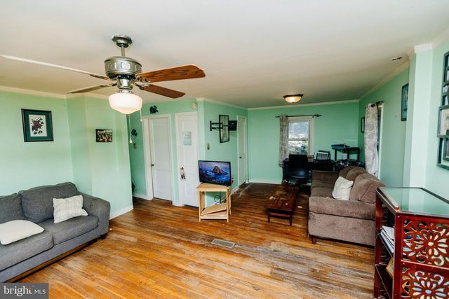 29 CADWALLADER CT, Yardley, PA 19067