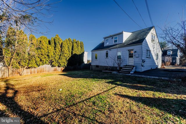 29 CADWALLADER CT, Yardley, PA 19067