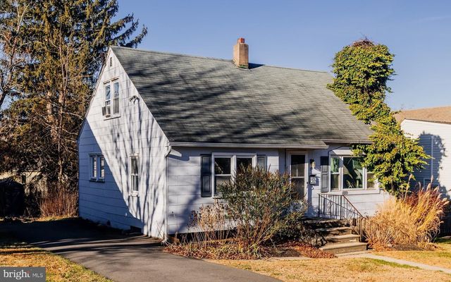 29 CADWALLADER CT, Yardley, PA 19067