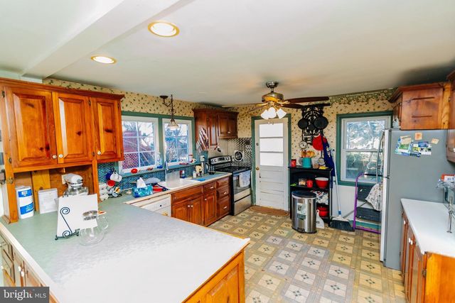 29 CADWALLADER CT, Yardley, PA 19067