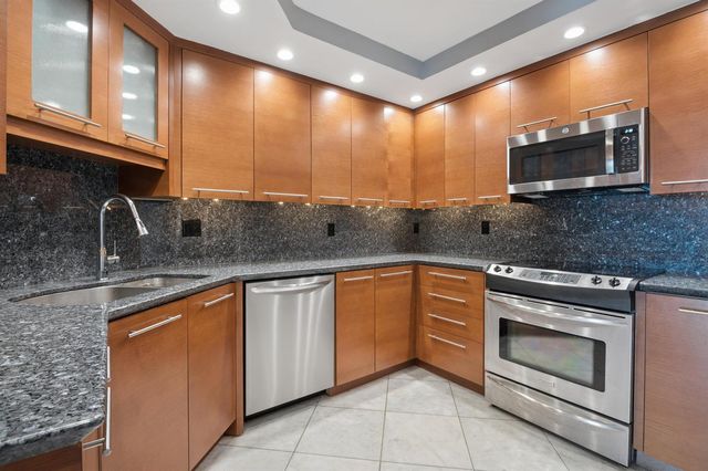 2100 S Ocean Lane 703, Fort Lauderdale, FL 33316