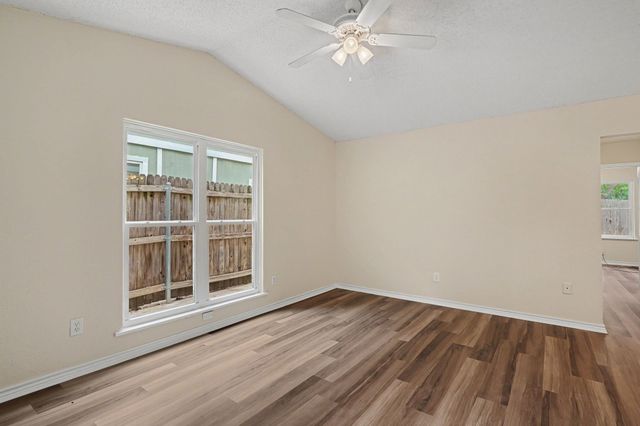 1815 Lipscomb Street, Fort Worth, TX 76110