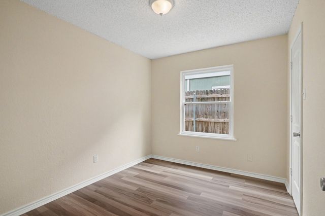 1815 Lipscomb Street, Fort Worth, TX 76110