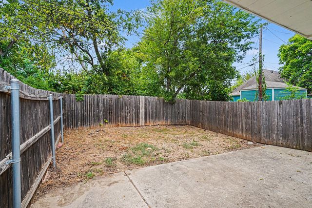 1815 Lipscomb Street, Fort Worth, TX 76110