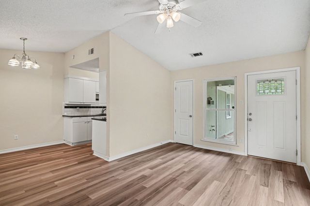 1815 Lipscomb Street, Fort Worth, TX 76110