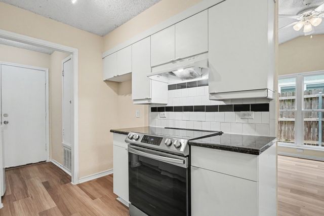 1815 Lipscomb Street, Fort Worth, TX 76110