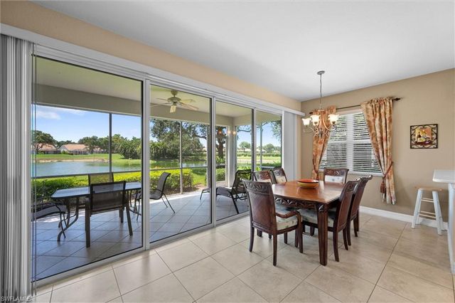 6815 Ascot DR 102, Naples, FL 34113