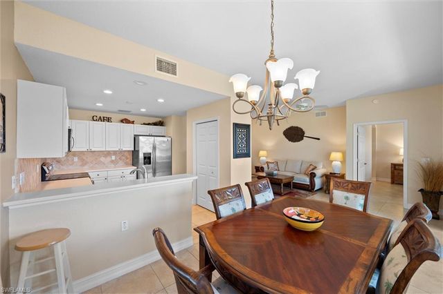 6815 Ascot DR 102, Naples, FL 34113