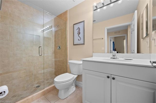 6815 Ascot DR 102, Naples, FL 34113