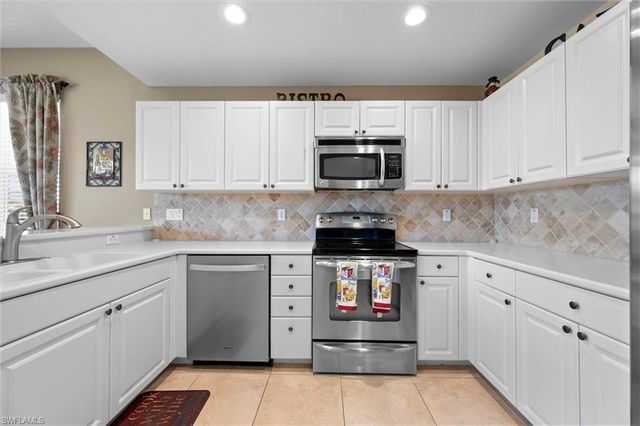 6815 Ascot DR 102, Naples, FL 34113