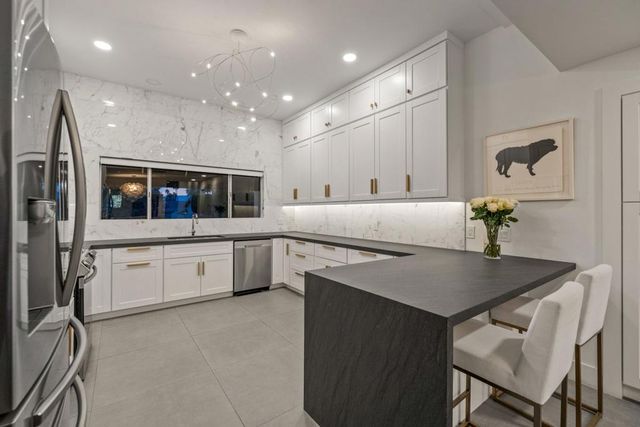 73905 Flagstone Lane, Palm Desert, CA 92260