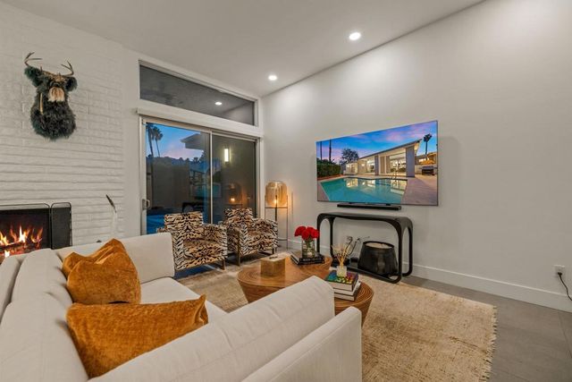 73905 Flagstone Lane, Palm Desert, CA 92260