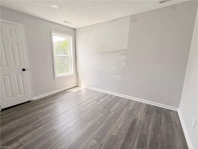 2134 Point Hollow CT, Virginia Beach, VA 23455