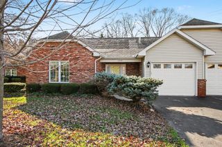 1212 Silhavy Circle, Valparaiso, IN 46383