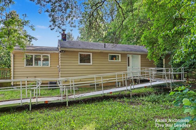 7950 96th Street SE, Alto, MI 49302