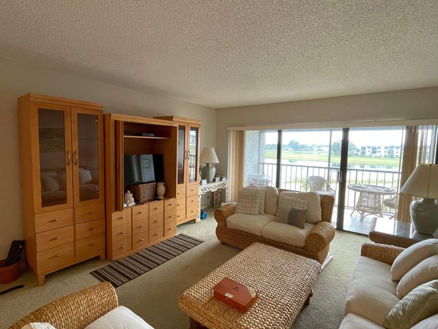 4838 Esedra Court 304, Lake Worth, FL 33467