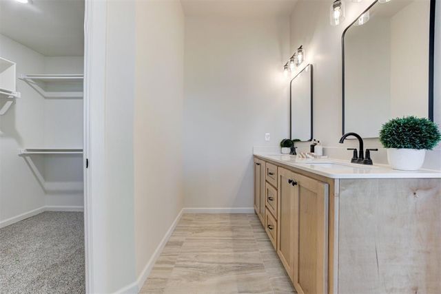 11908 NW 120th Street, Yukon, OK 73099