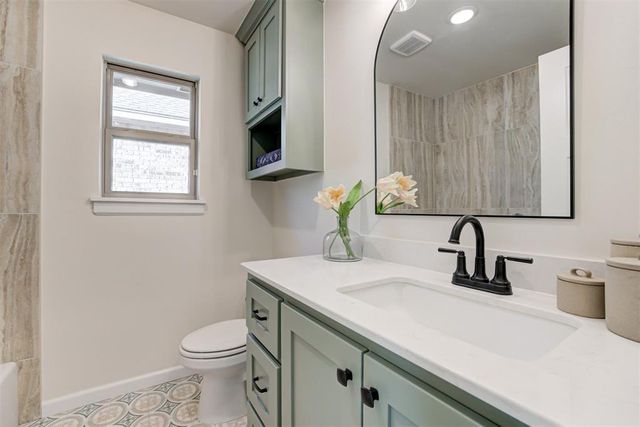 11908 NW 120th Street, Yukon, OK 73099