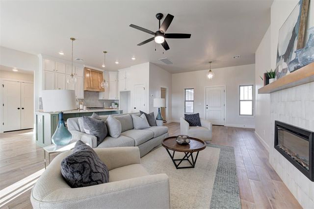 11908 NW 120th Street, Yukon, OK 73099