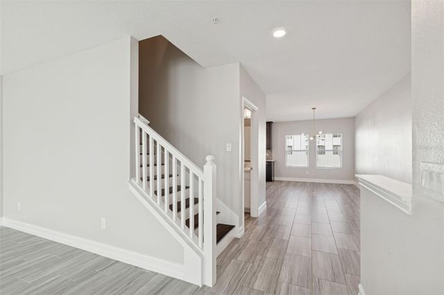 4921 W PAUL AVENUE 4, Tampa, FL 33611