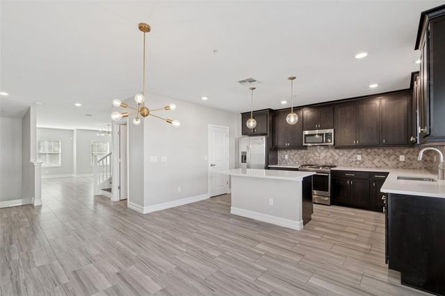 4921 W PAUL AVENUE 4, Tampa, FL 33611