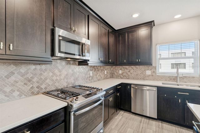 4921 W PAUL AVENUE 4, Tampa, FL 33611