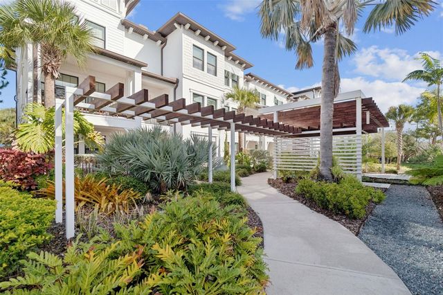 4921 W PAUL AVENUE 4, Tampa, FL 33611