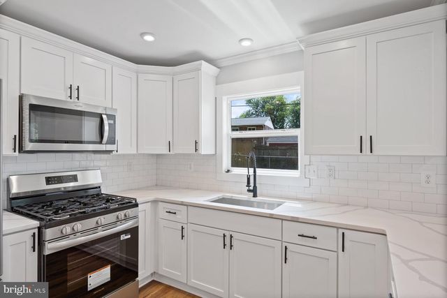 5915 JOHNNYCAKE RD, Gwynn Oak, MD 21207