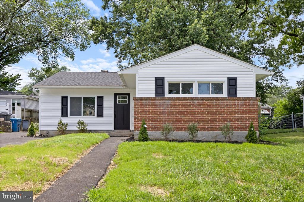 5915 JOHNNYCAKE RD, Gwynn Oak, MD 21207