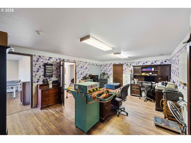 94532 GOLF COURSE Ln, North Bend, OR 97459