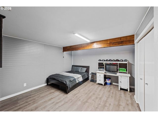 94532 GOLF COURSE Ln, North Bend, OR 97459