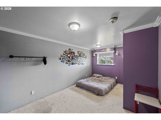 94532 GOLF COURSE Ln, North Bend, OR 97459