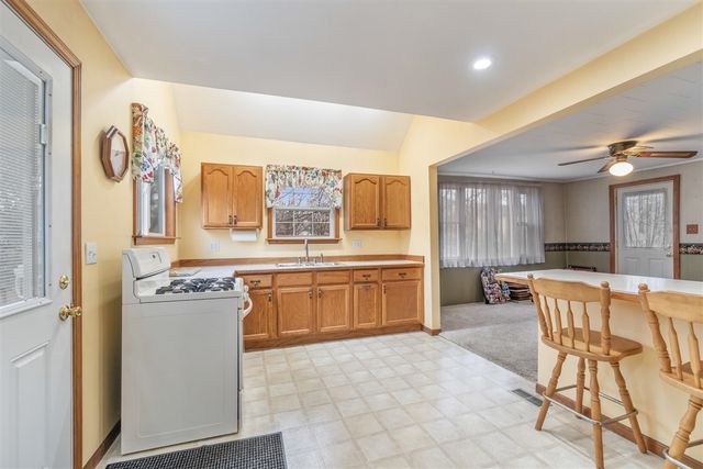 927 N George Street, Jackson, MI 49202