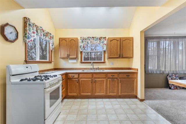 927 N George Street, Jackson, MI 49202