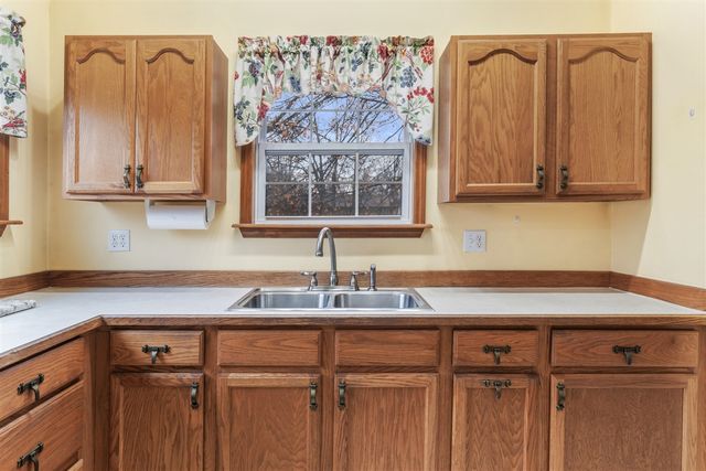 927 N George Street, Jackson, MI 49202