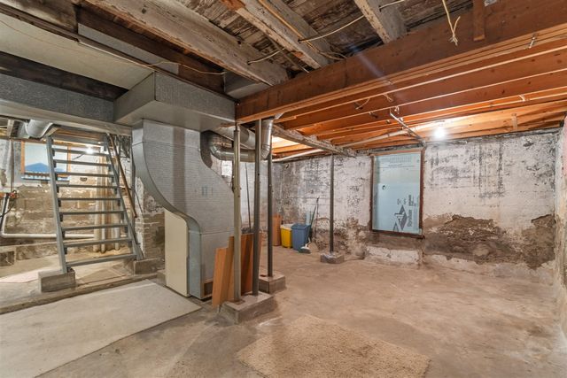 927 N George Street, Jackson, MI 49202