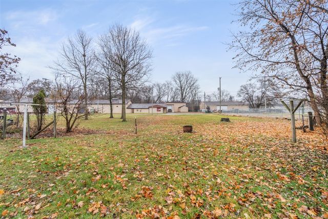 927 N George Street, Jackson, MI 49202