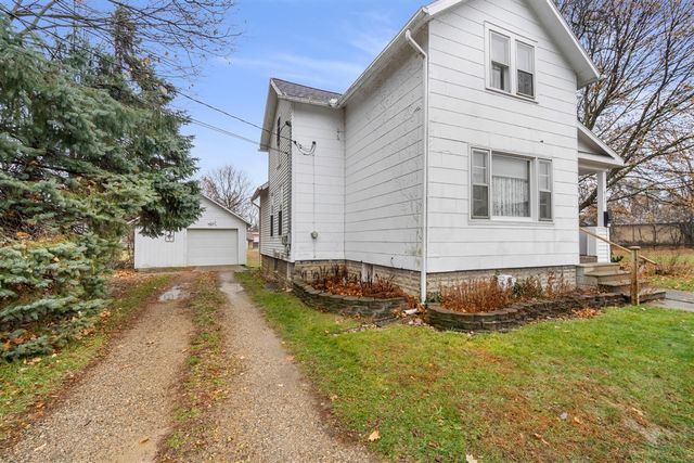 927 N George Street, Jackson, MI 49202