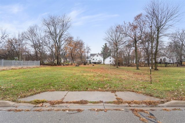 927 N George Street, Jackson, MI 49202