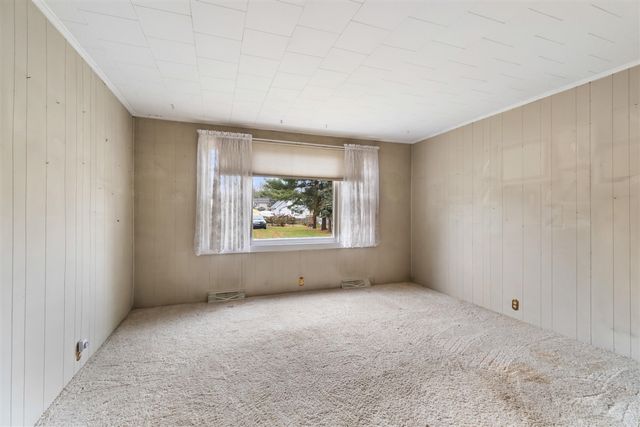 927 N George Street, Jackson, MI 49202