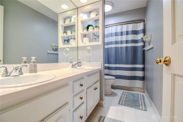 1315 Woodland Greens Boulevard, Springboro, OH 45066