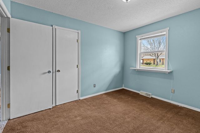 2365 S Dollison Avenue, Springfield, MO 65807