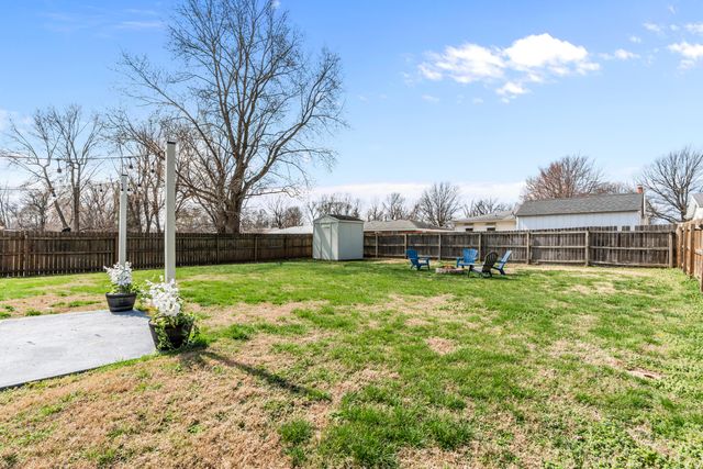 2365 S Dollison Avenue, Springfield, MO 65807