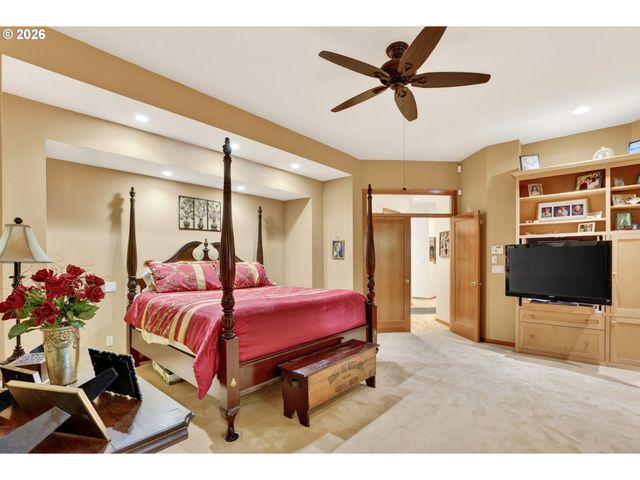 284 Se 41ST Ct, Gresham, OR 97080