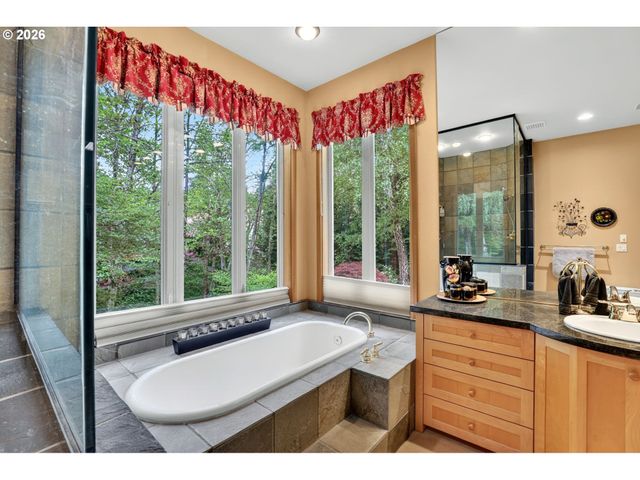 284 Se 41ST Ct, Gresham, OR 97080
