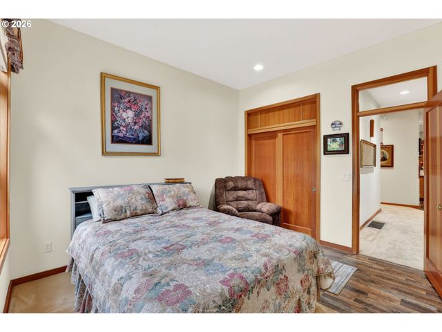 284 Se 41ST Ct, Gresham, OR 97080