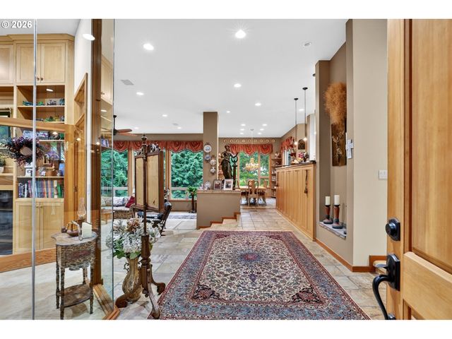 284 Se 41ST Ct, Gresham, OR 97080