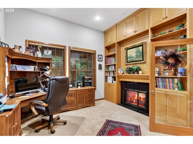 284 Se 41ST Ct, Gresham, OR 97080